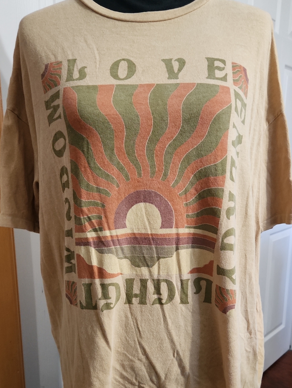 Billabong Tan Tee with Retro Sunrise 'Love, Light, Energy, Wisdom' Graphic